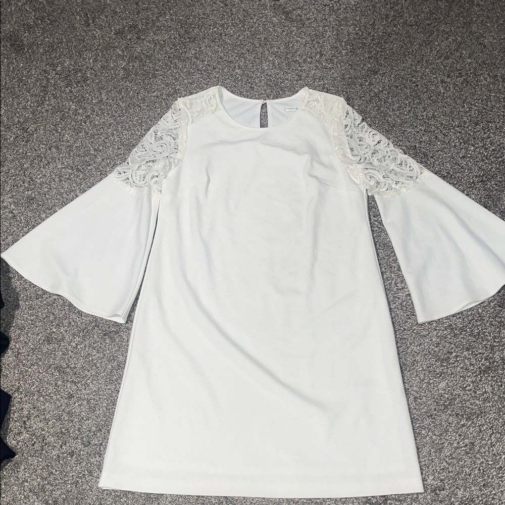Sandra Darren Elegant White Lace Sleeve Dress